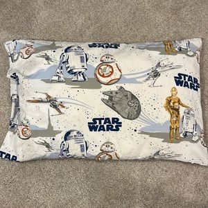 Pottery Barn Kids. Star Wars Droid Organic Sheet Set. Queen Size. Like new!